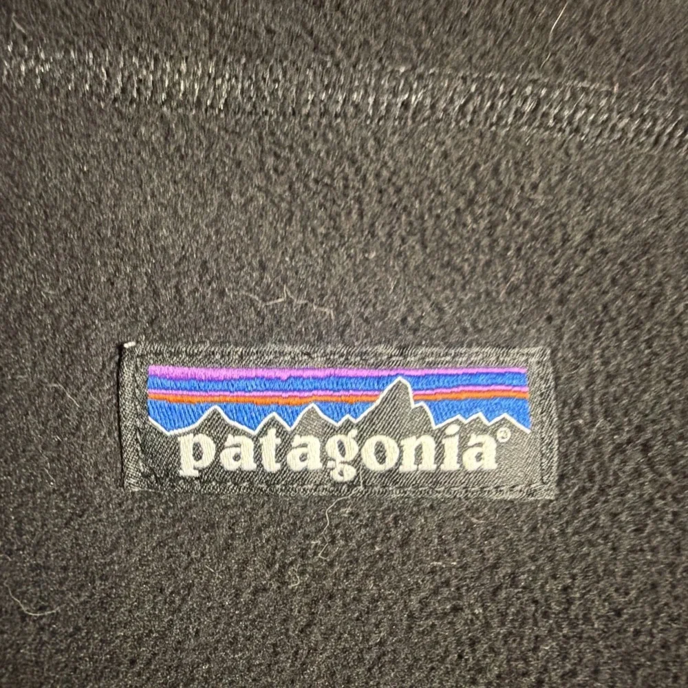 Patagonia Black 1/4 Zip Fleece‎ Pullover Men's Medium OsMind Embroidered